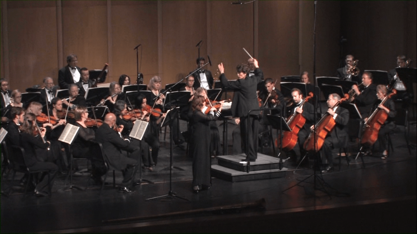 Oconomowoc Chamber Orchestra performs Paganini Violin Concerto#2 with Rimma Sushanskaya Violinist, Roberta Carpenter Conductor